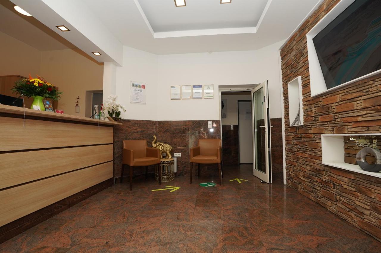 Hotel Little Paris Франкфурт на Майн Екстериор снимка