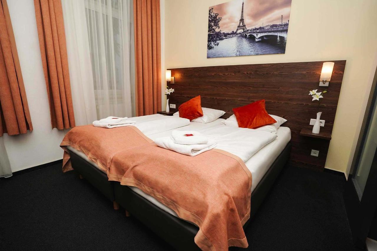Hotel Little Paris Франкфурт на Майн Екстериор снимка