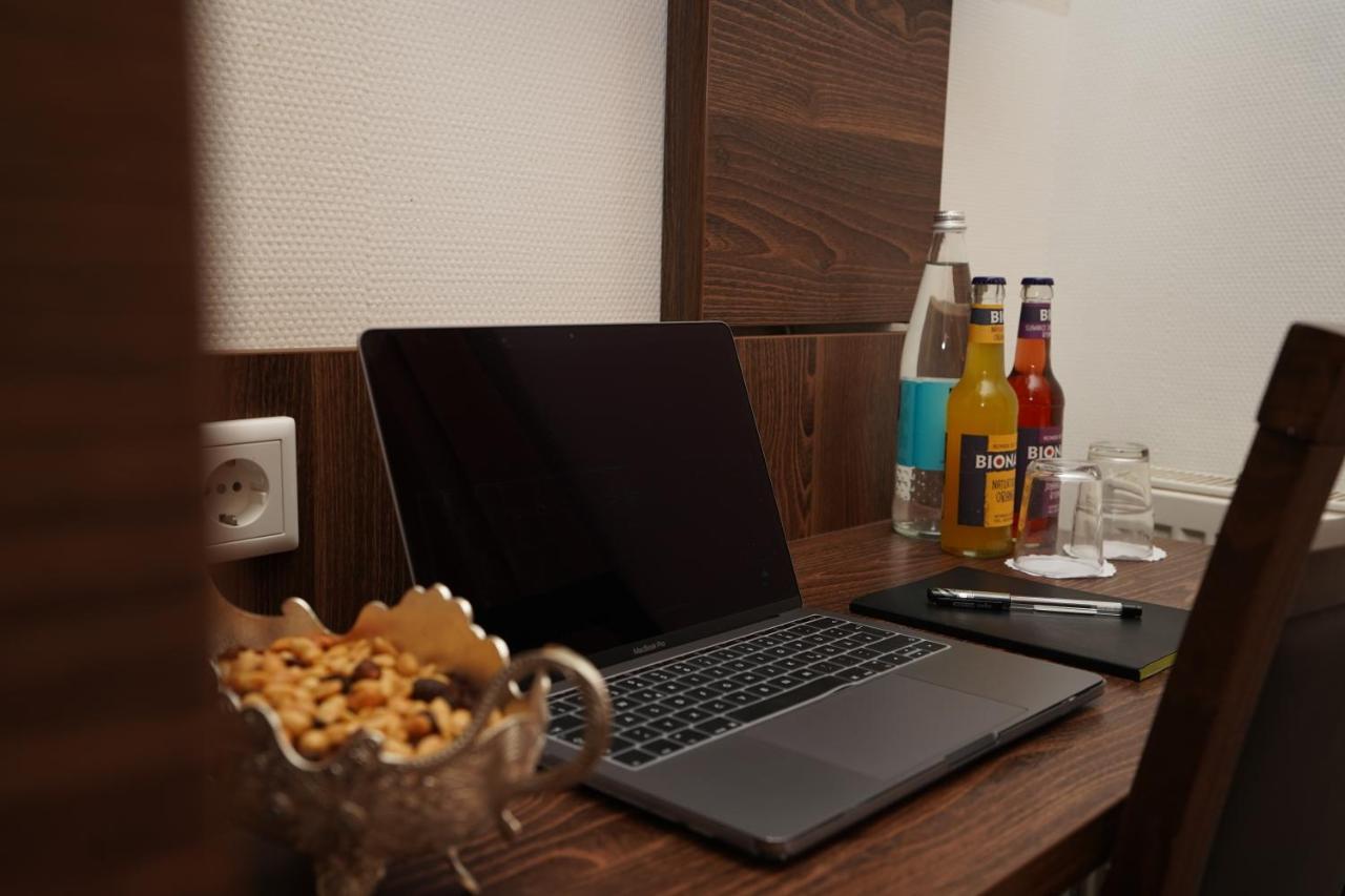 Hotel Little Paris Франкфурт на Майн Екстериор снимка