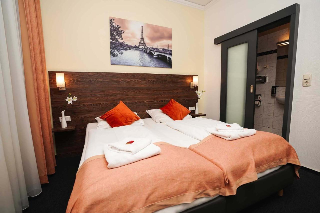 Hotel Little Paris Франкфурт на Майн Екстериор снимка