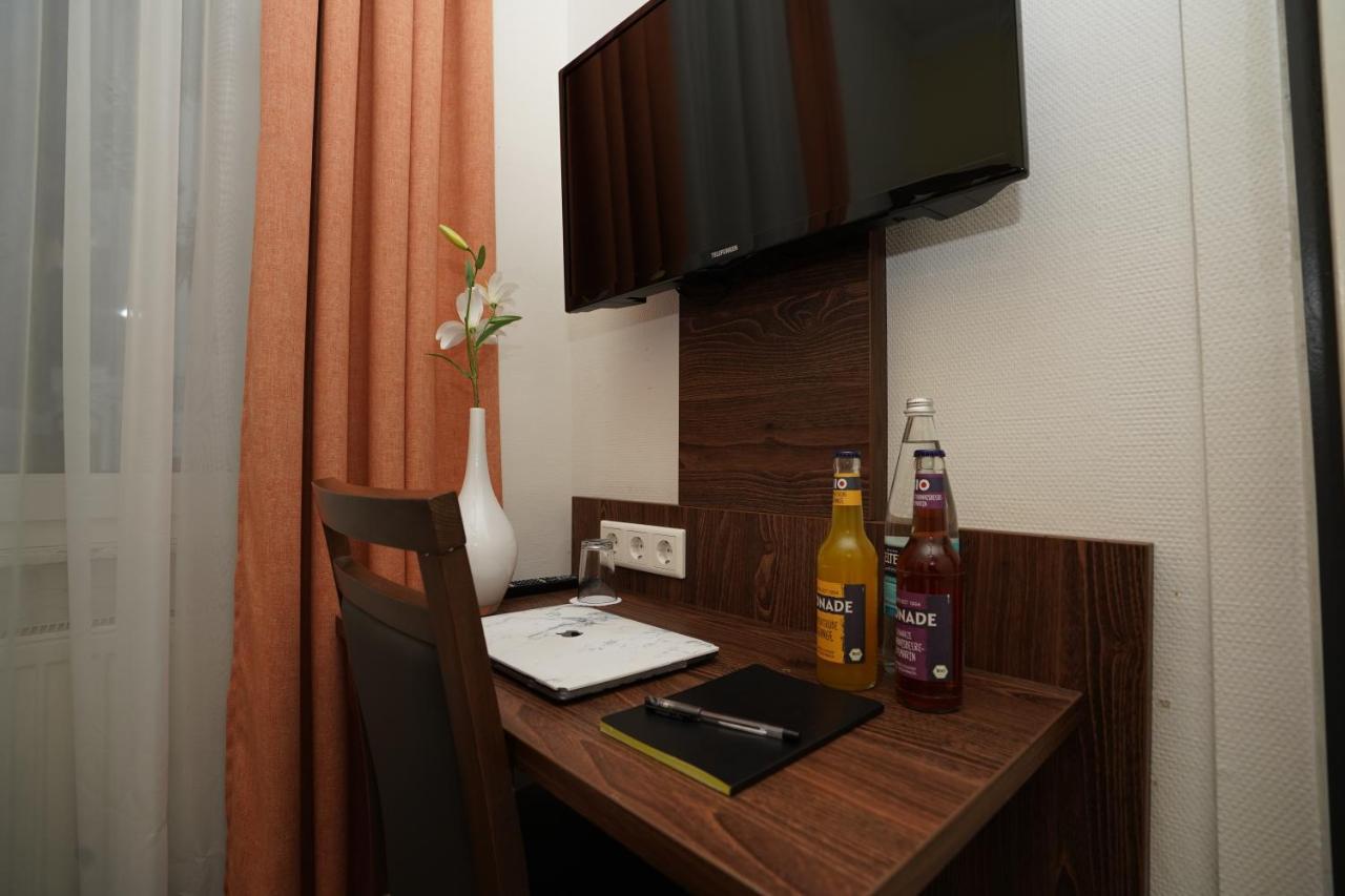 Hotel Little Paris Франкфурт на Майн Екстериор снимка