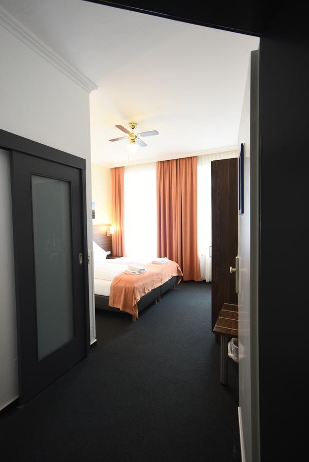 Hotel Little Paris Франкфурт на Майн Екстериор снимка